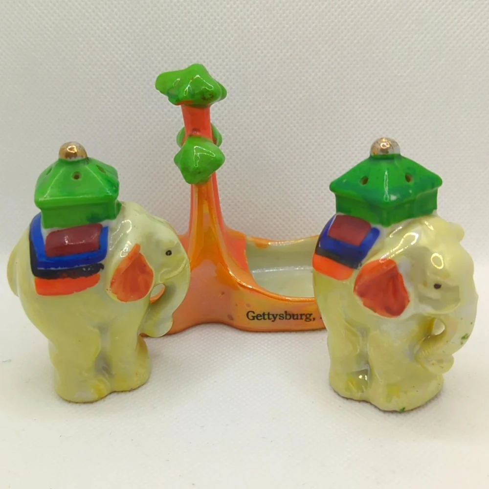 Lusterware Elephant salt and pepper shakers with stand - Vintage